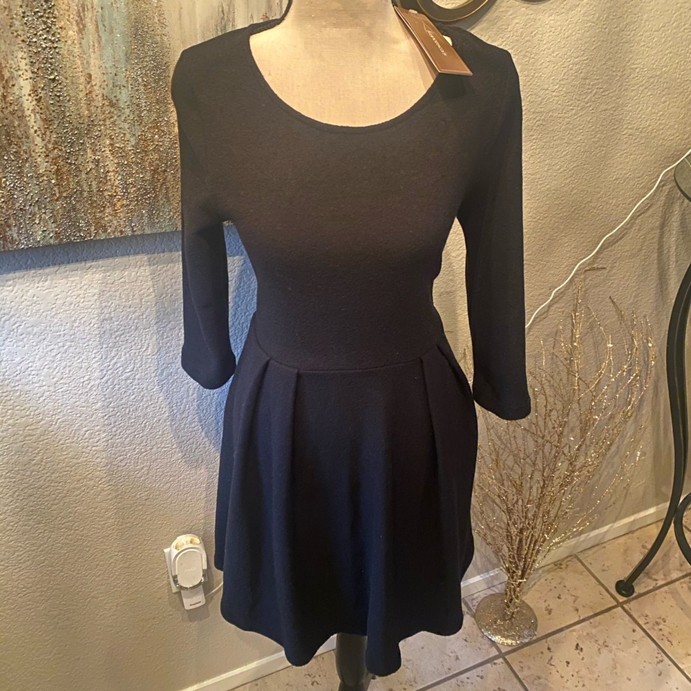 NWT Francesca’s Black Smock Dress-Size L
